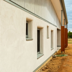 Ovens & King Builders - Rutherglen Rammed Earth and Straw bale (Situps)